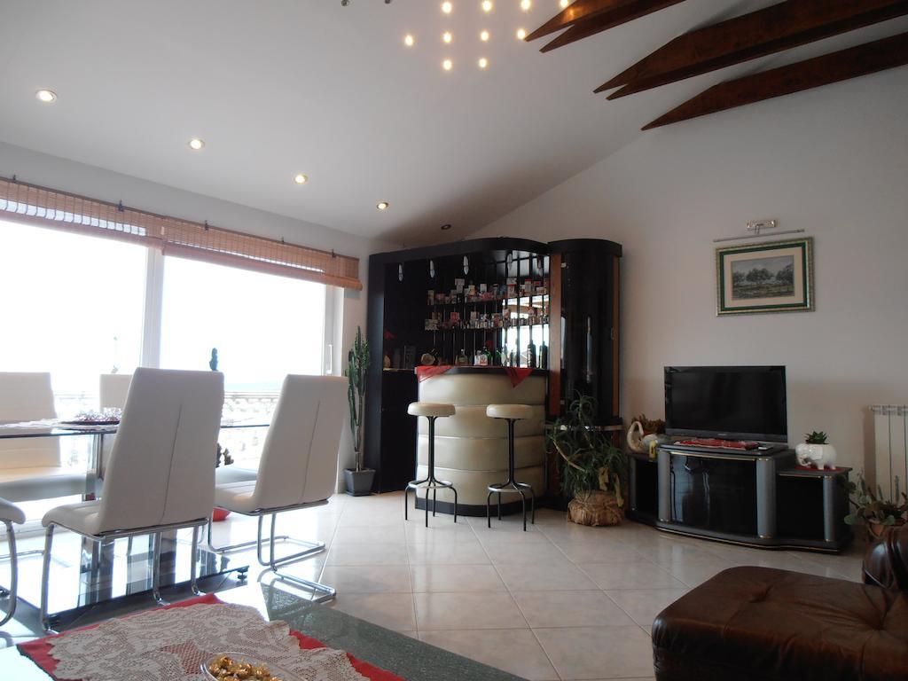 Villa Dijana Малинска Номер фото